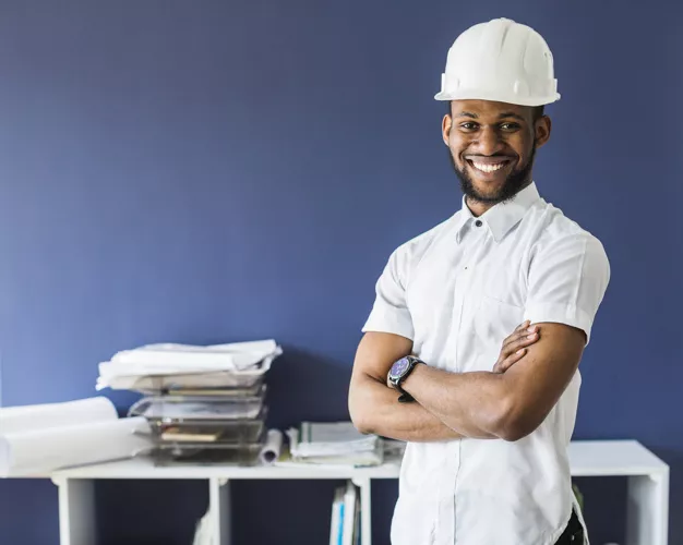 Ingénieurs : quel est le code de couleur des casques sur un chantier?